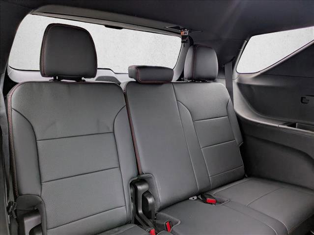 Used 2025 Chevrolet Traverse RS image 21