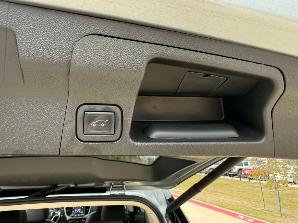 Used 2023 GMC Acadia Denali w/ Denali Ultimate Package image 27