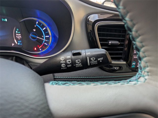 Used 2019 Chrysler Pacifica Limited w/ Advanced Safetytec Group image 24