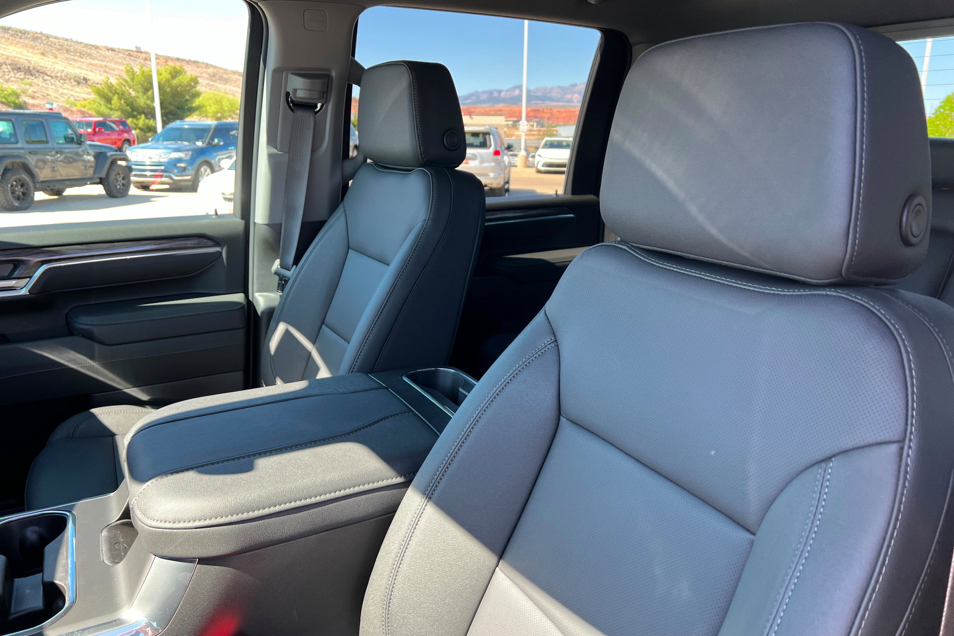 New 2026 Chevrolet Silverado 3500 LTZ w/ LTZ Plus Package AWD/4WD image 17