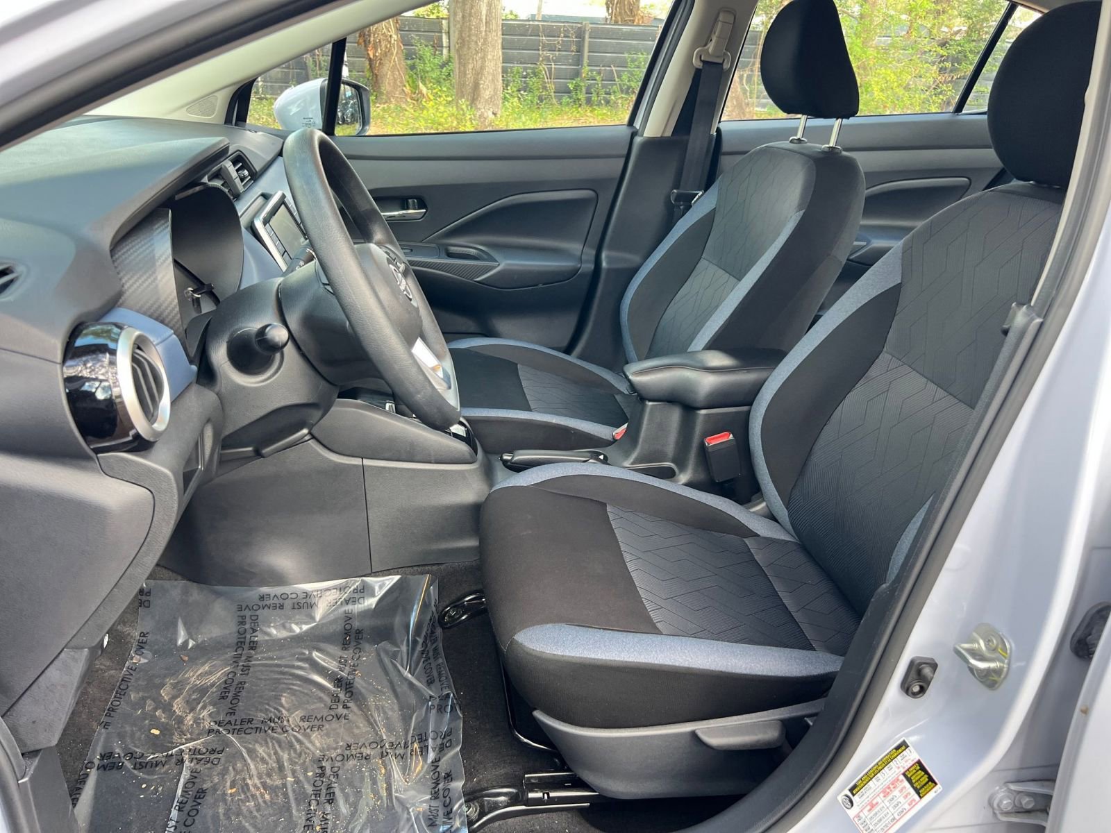 Used 2025 Nissan Versa SV FWD image 23