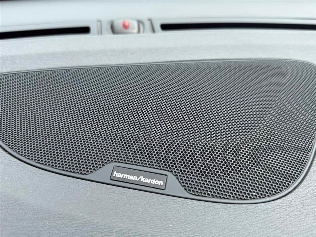 Used 2017 Volvo S60 T5 Inscription Platinum FWD image 26