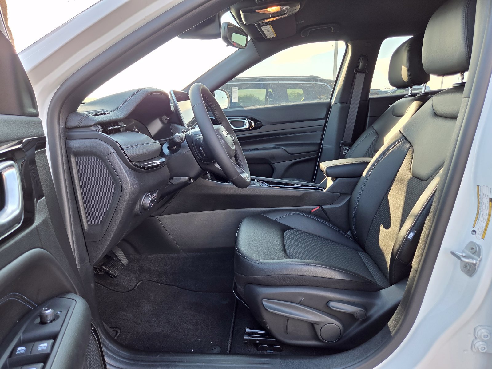 New 2026 Jeep Compass Latitude AWD/4WD image 13