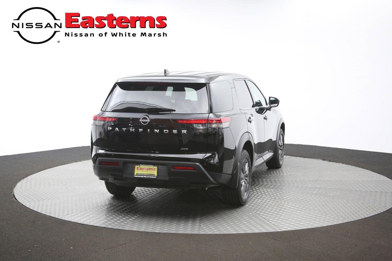 Used 2024 Nissan Pathfinder S AWD/4WD image 38