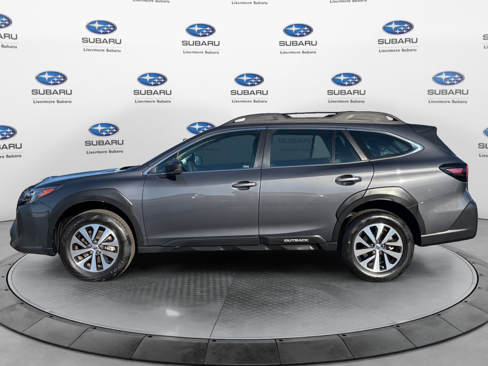 Used 2024 Subaru Outback AWD/4WD image 3