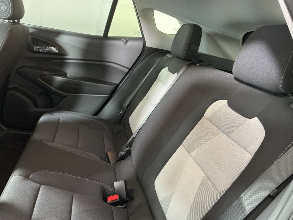 New 2026 Chevrolet Trax LS w/ LS Convenience Package FWD image 5