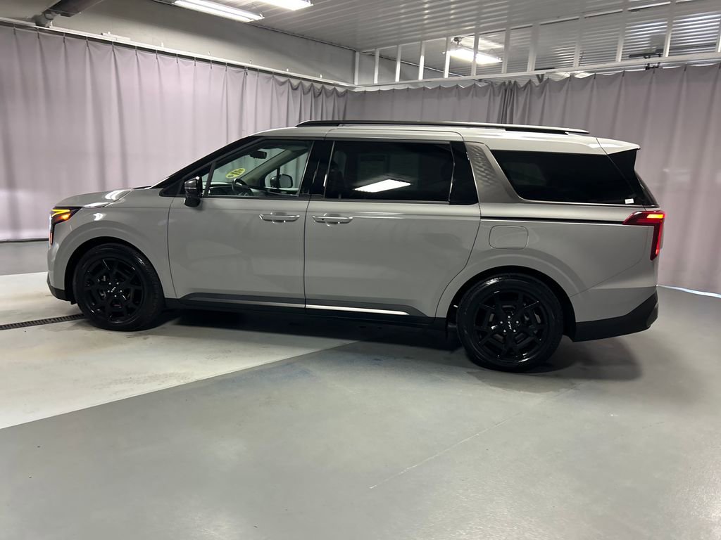 Used 2025 Kia Carnival SX Prestige FWD image 4