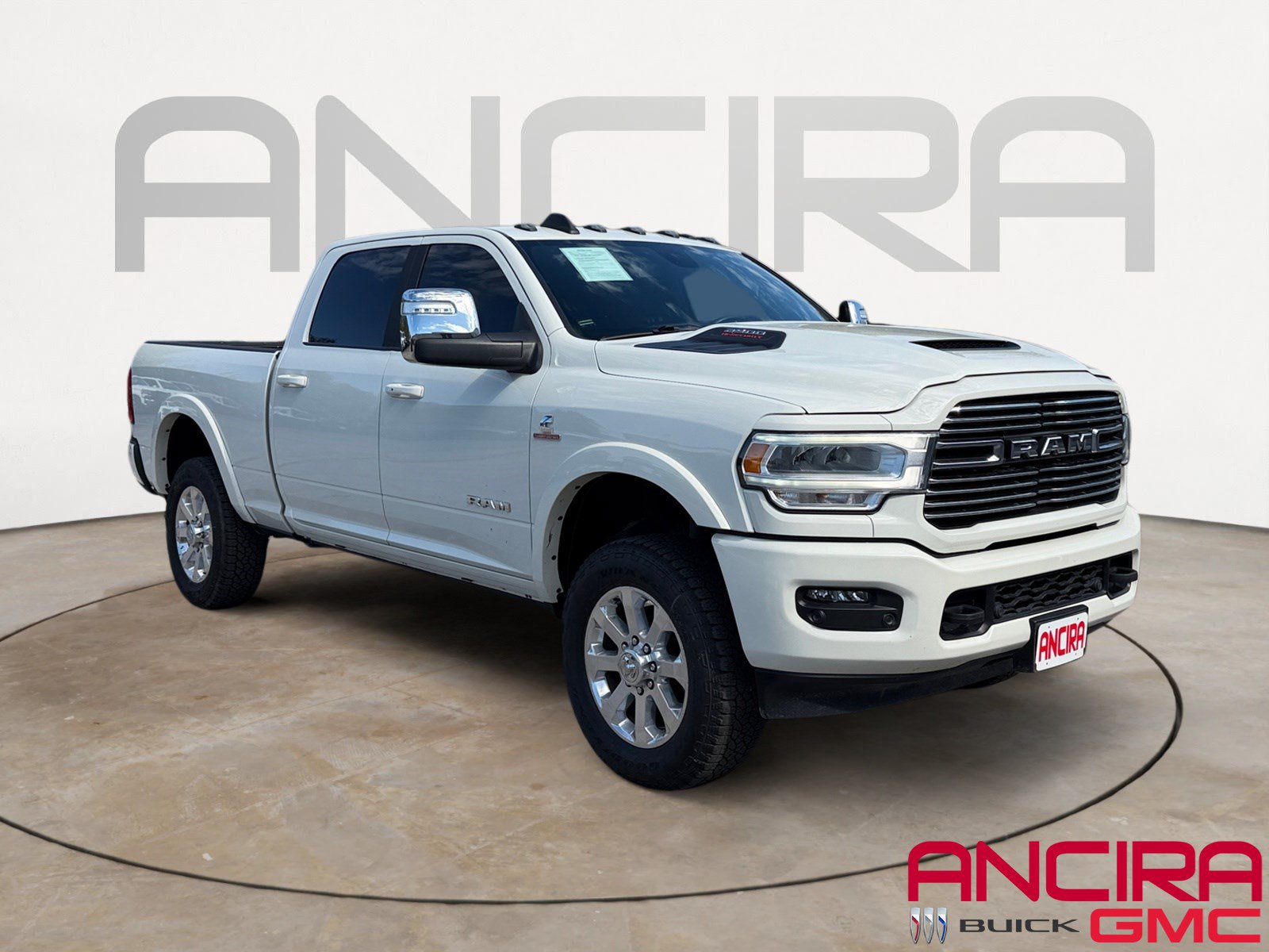 Used 2023 RAM 2500 Laramie AWD/4WD image 1