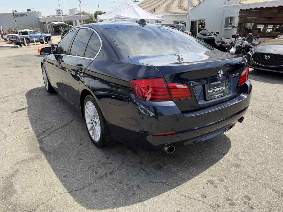 Used 2011 BMW 535i Sedan RWD image 4
