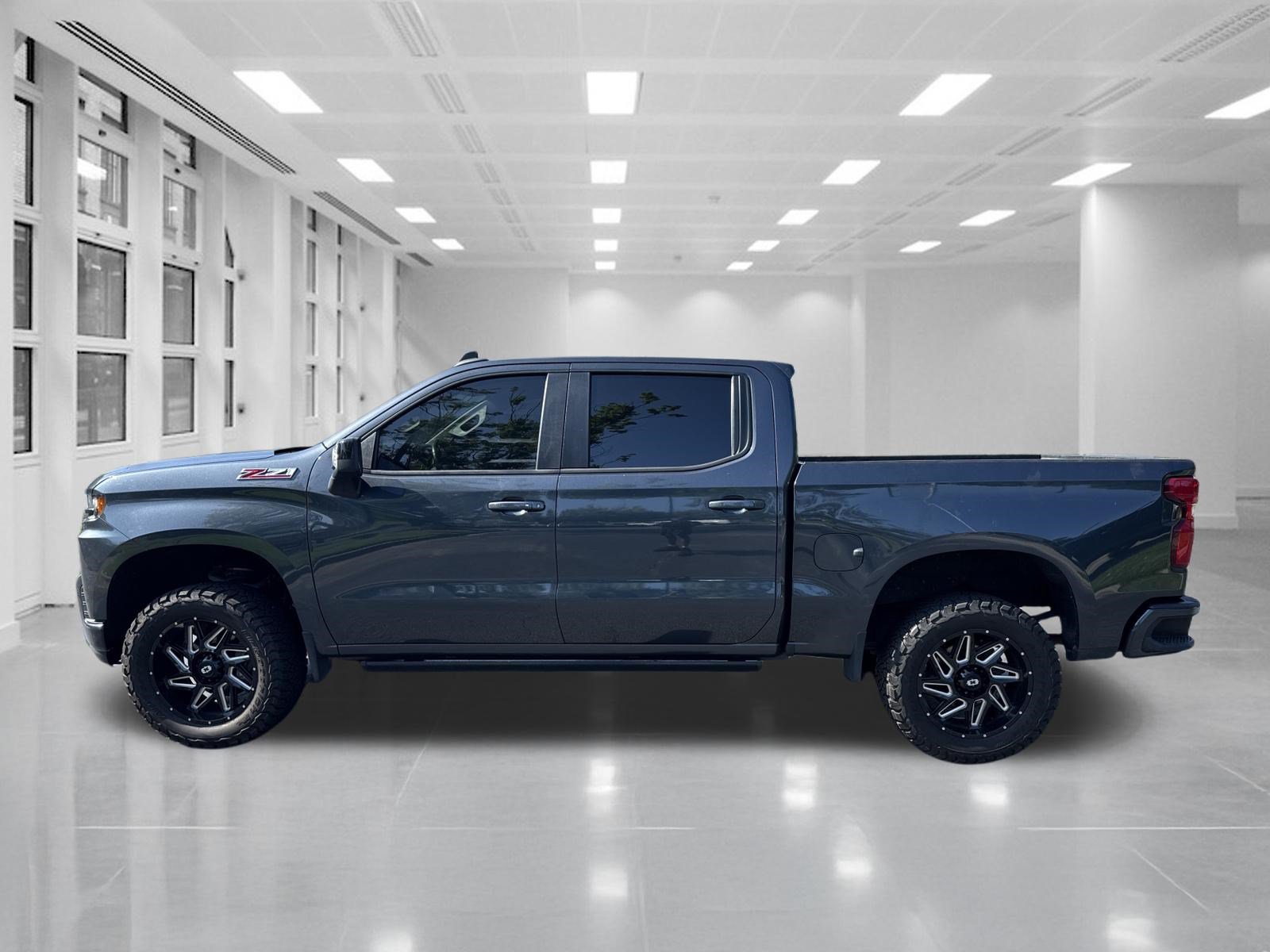 Used 2022 Chevrolet Silverado 1500 RST w/ Safety Package AWD/4WD image 5
