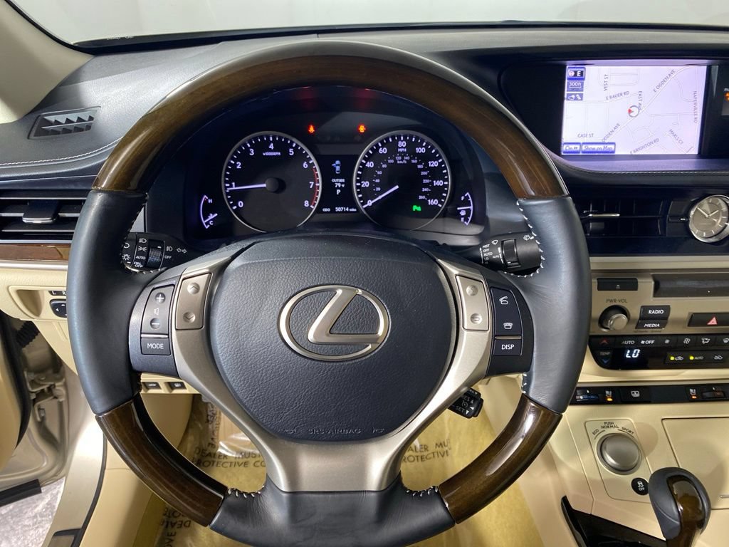 Used 2014 Lexus ES 350 w/ Luxury Package FWD image 15