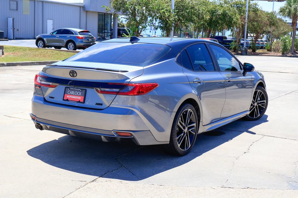 Used 2025 Toyota Camry XSE FWD image 3