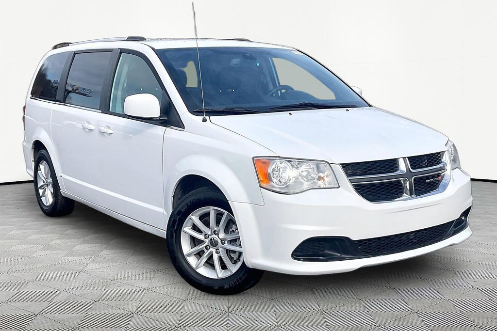 Used 2020 Dodge Grand Caravan SXT image 3
