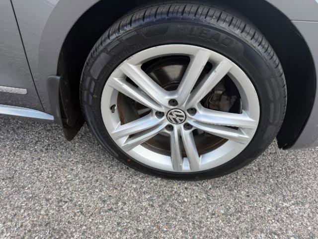 Used 2012 Volkswagen Passat TDI SEL Premium FWD image 14