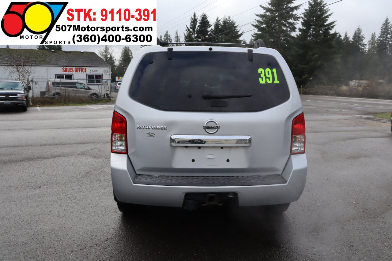 Used 2011 Nissan Pathfinder SV image 6