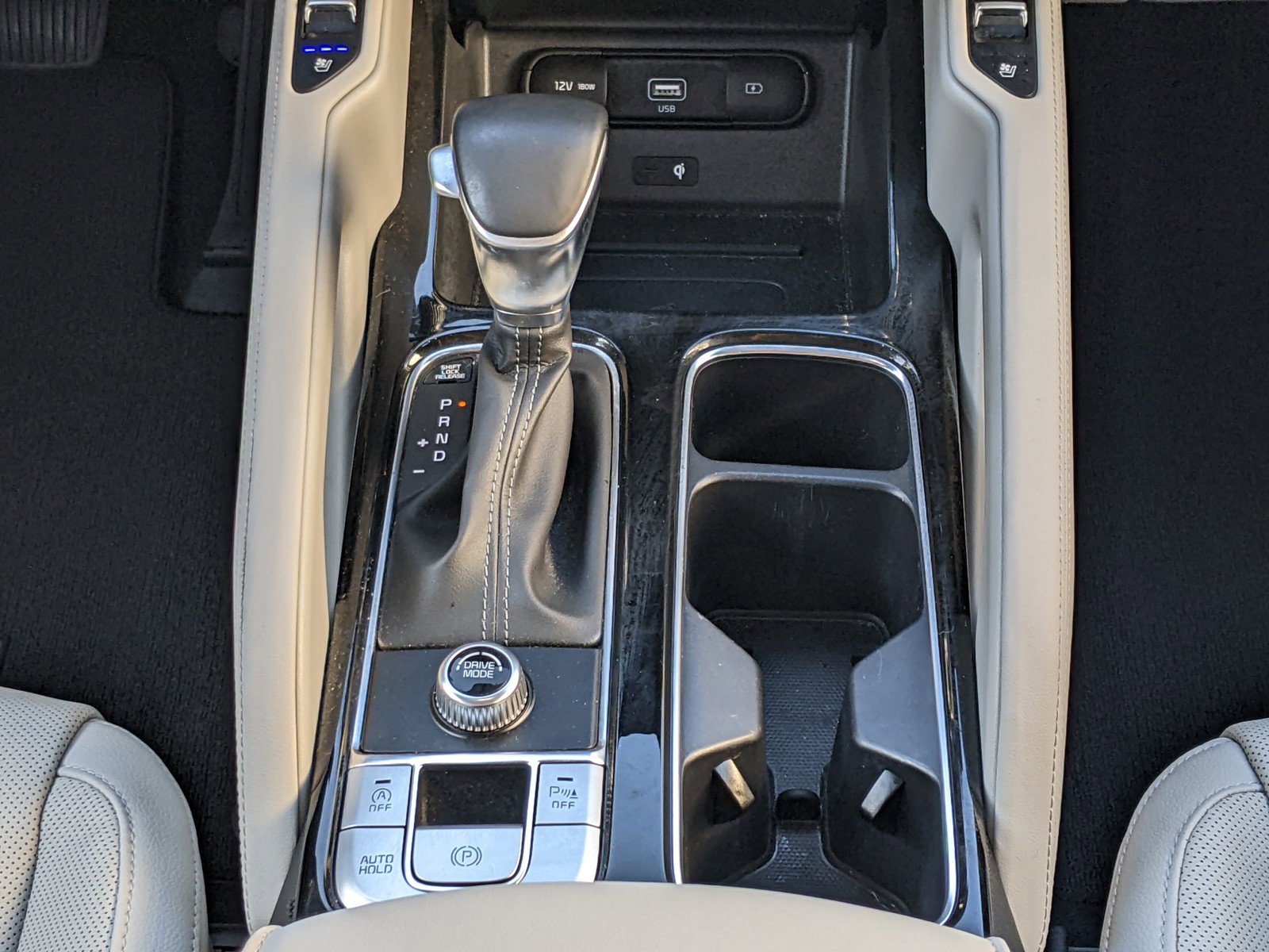 Certified 2022 Kia Telluride EX w/ EX Premium Package image 17