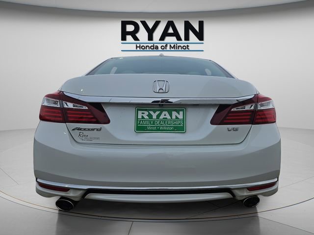 Certified 2017 Honda Accord EX-L image 9