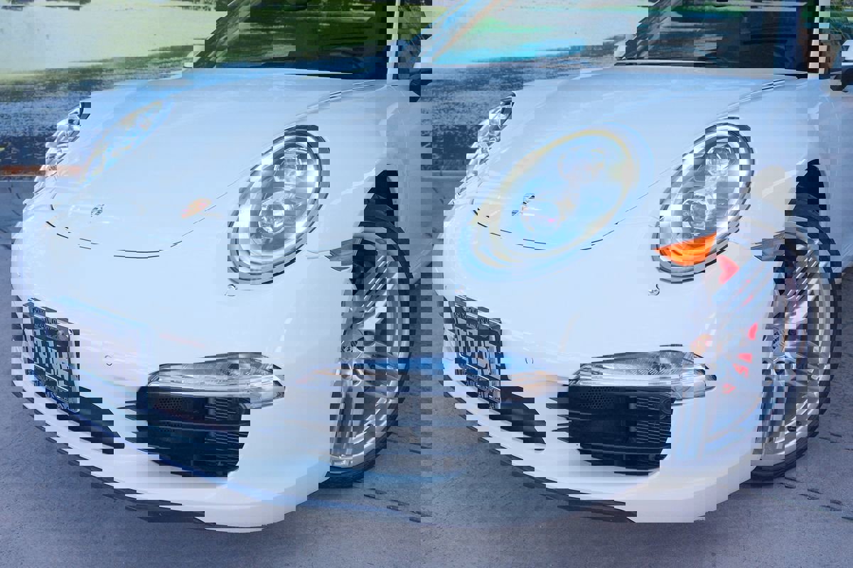 Used 2014 Porsche 911 Carrera S image 8