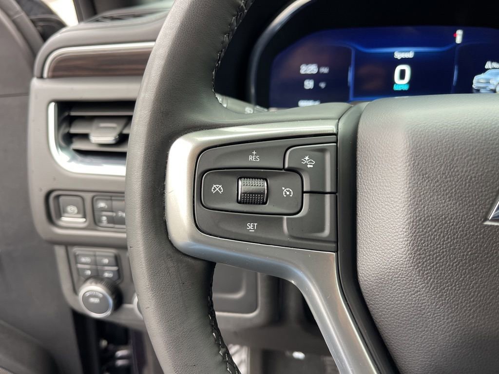 Used 2024 Chevrolet Suburban LT image 17