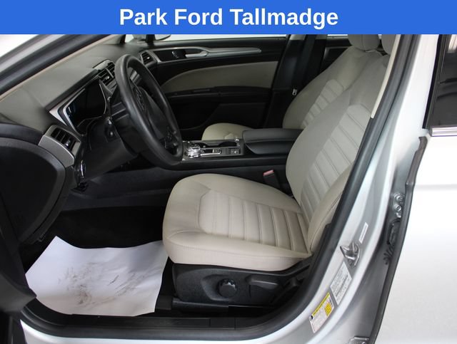 Used 2018 Ford Fusion S FWD image 13