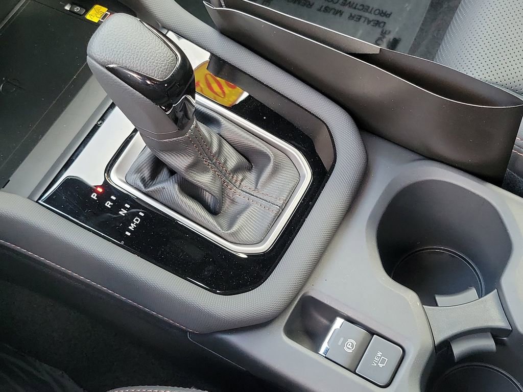 Used 2025 Subaru Forester Touring image 9