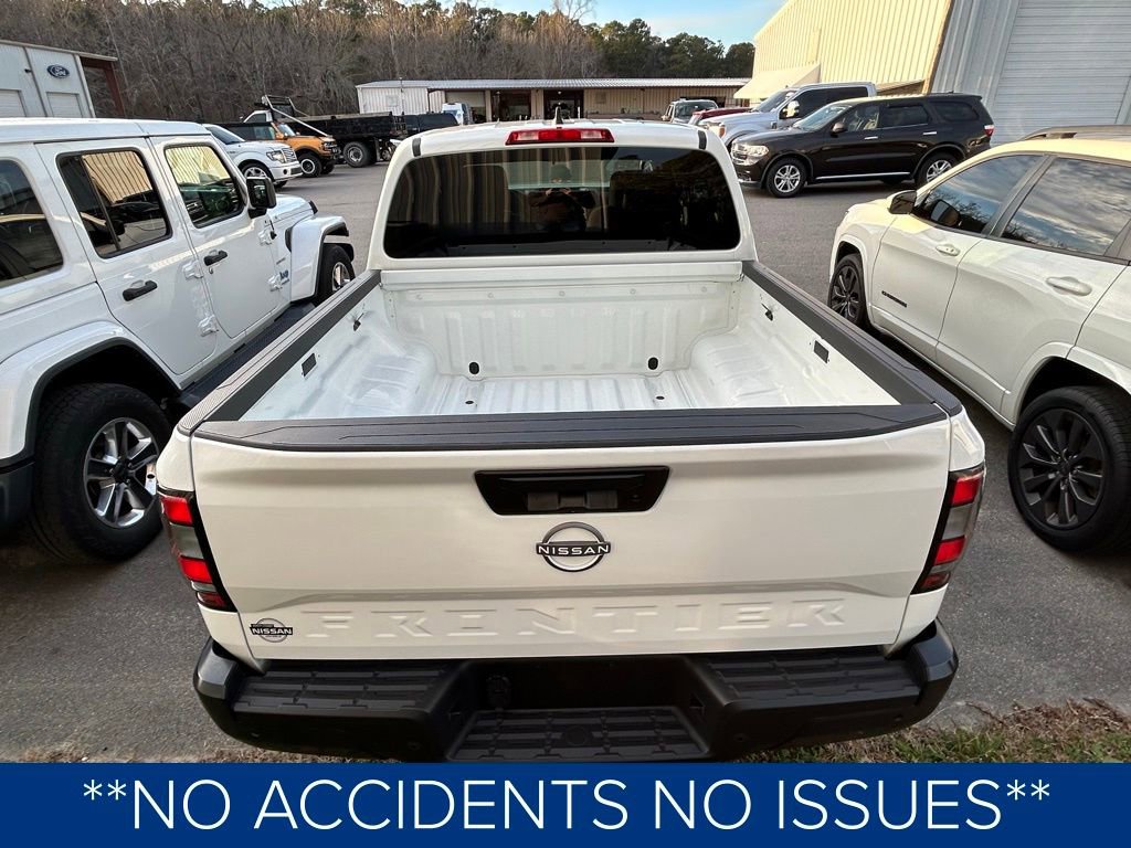 Used 2025 Nissan Frontier S image 3