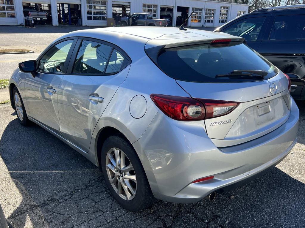 Used 2018 MAZDA MAZDA3 Sport image 4