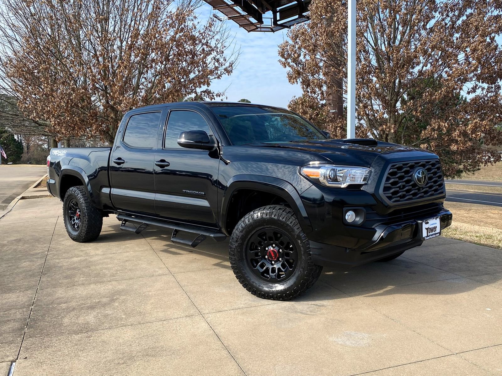 Used 2023 Toyota Tacoma SR5 image 1