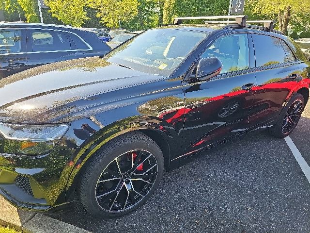 Used 2023 Audi Q8 Prestige w/ Prestige Package AWD/4WD image 3