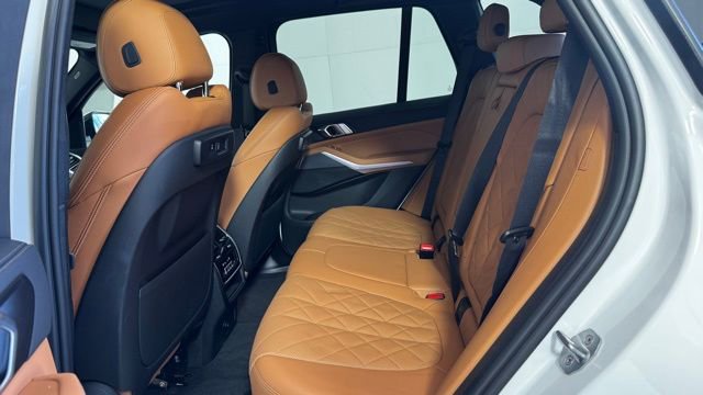 Used 2023 BMW X5 xDrive40i w/ Premium Package image 16