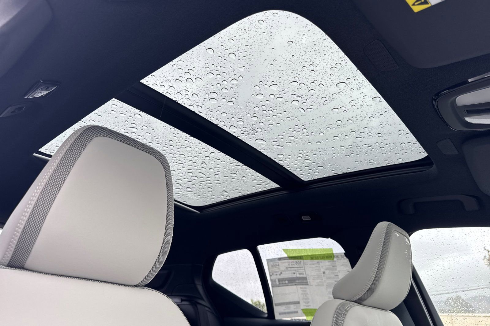 New 2026 Volvo EX40 Plus w/ Climate Package image 19