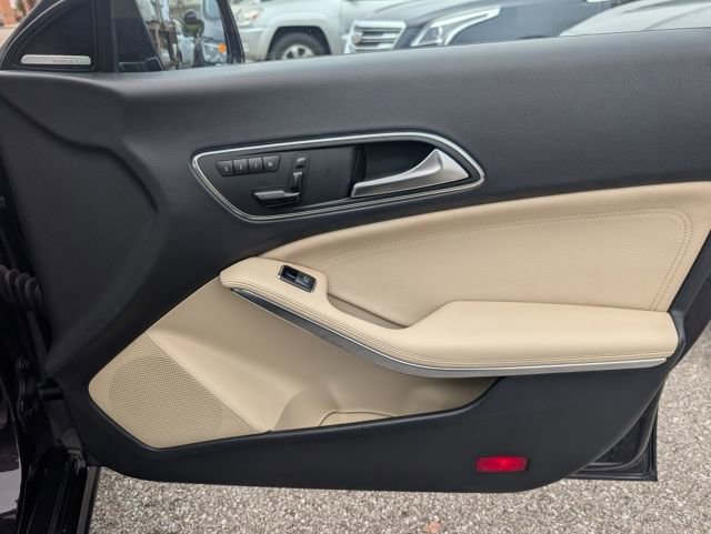 Used 2014 Mercedes-Benz CLA 250 image 22