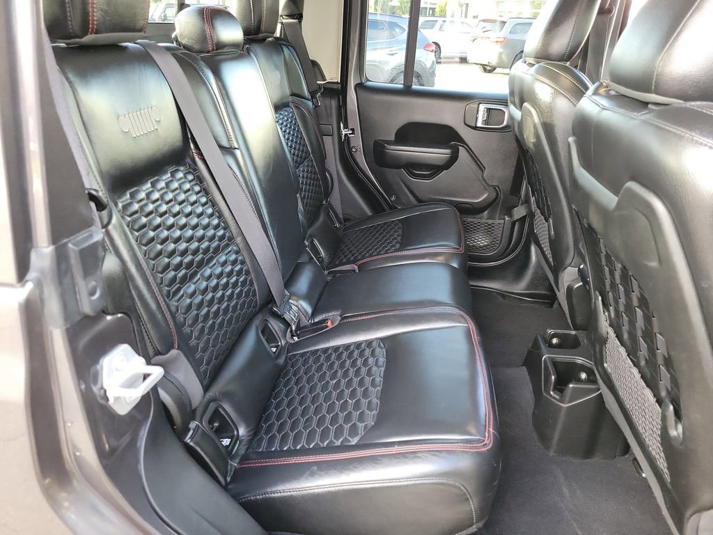 Certified 2022 Jeep Gladiator Rubicon w/ Cold Weather Group image 17