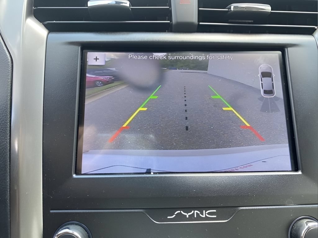 Used 2019 Ford Fusion SEL FWD image 18