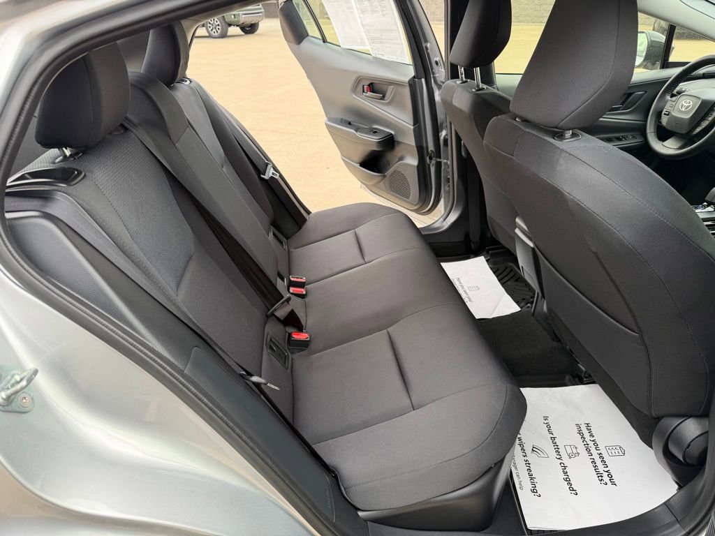 Used 2024 Toyota Prius LE image 34