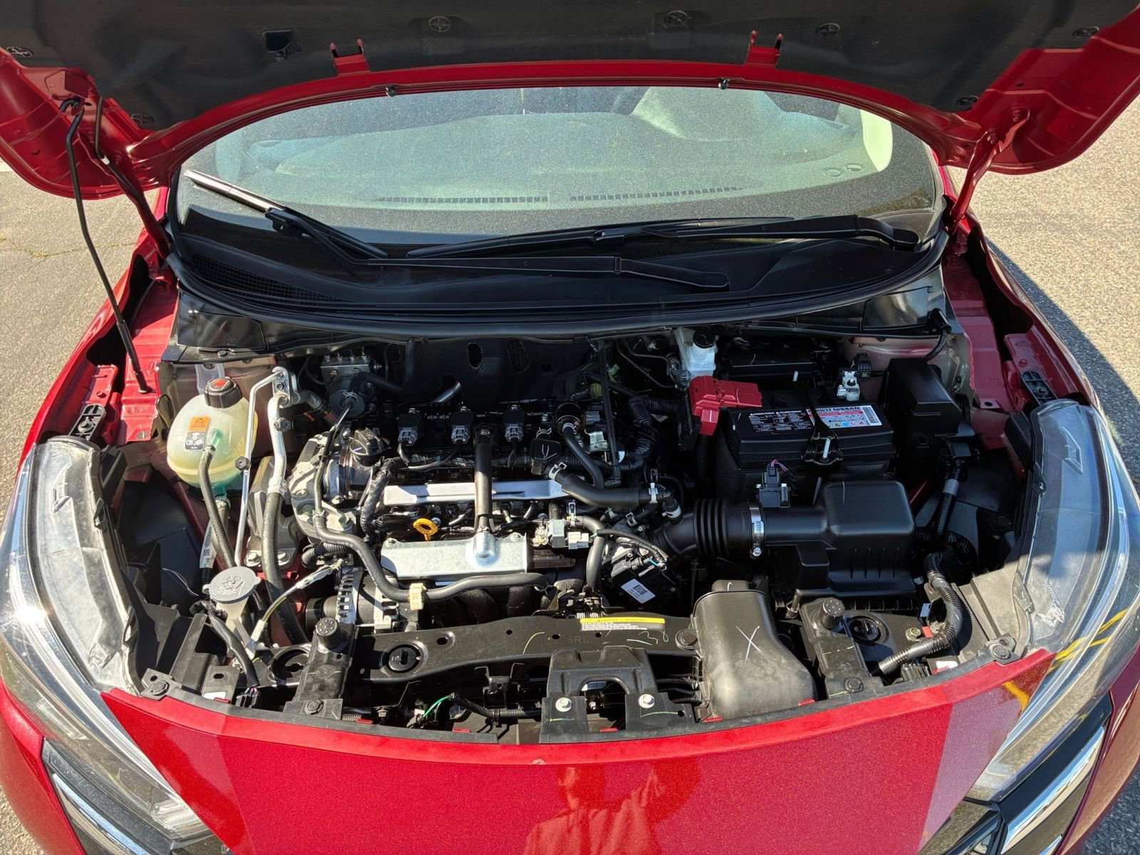 Used 2025 Nissan Versa SV w/ Trunk Package image 30