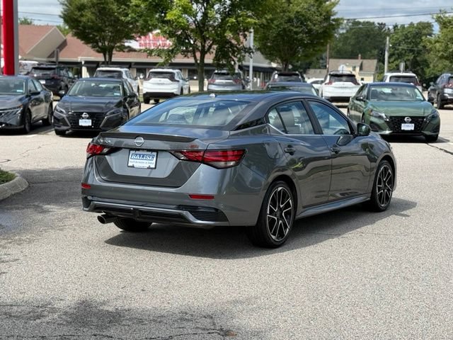 Used 2025 Nissan Sentra SR w/ SR Premium Package FWD image 4