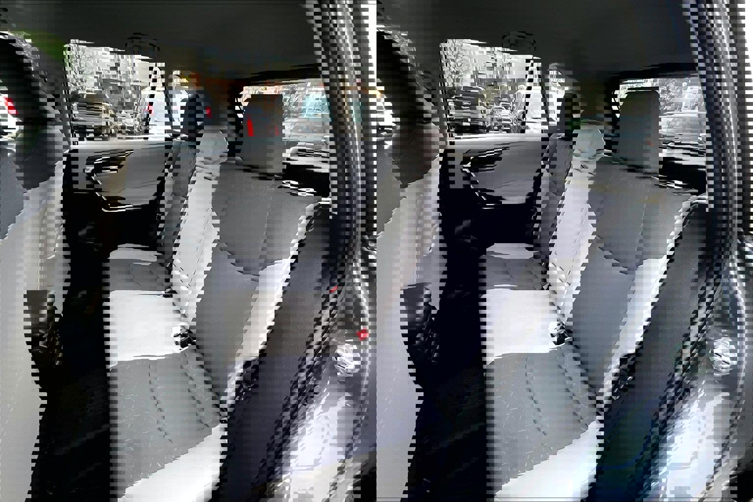 Used 2025 Toyota RAV4 XLE image 24