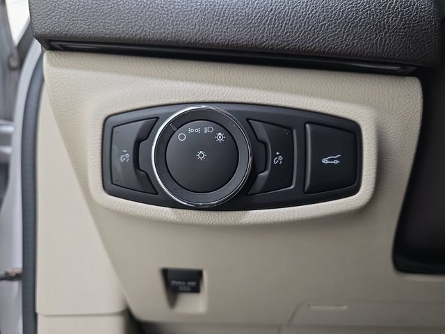 Used 2017 Lincoln MKC Reserve w/ Lincoln MKC Climate Package AWD/4WD image 22