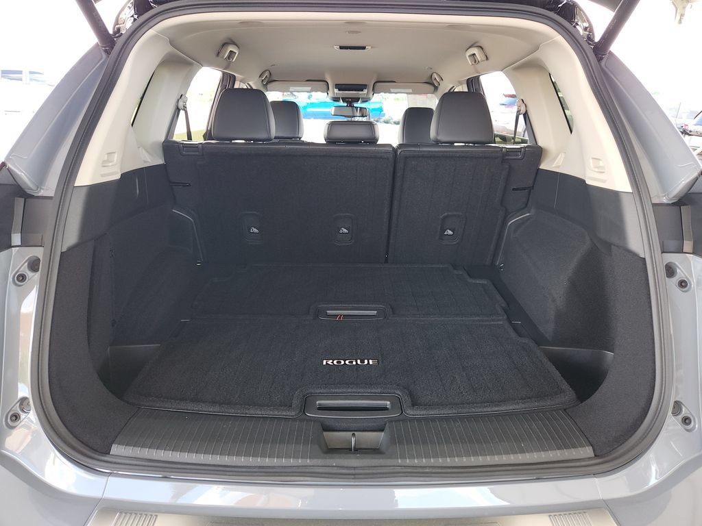 Certified 2025 Nissan Rogue SL AWD/4WD image 14