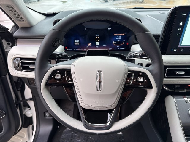 New 2027 Lincoln Aviator AWD image 25