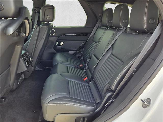 Certified 2025 Land Rover Discovery S image 20