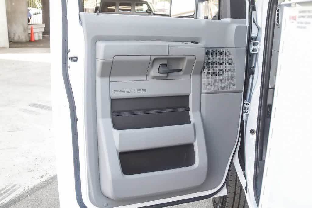 New 2026 Ford E-350 and Econoline 350 Super Duty w/ Power Equipment Group RWD image 45