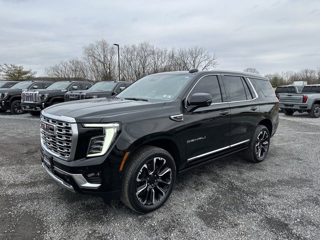Used 2025 GMC Yukon Denali w/ Sun & Power Step Package image 9