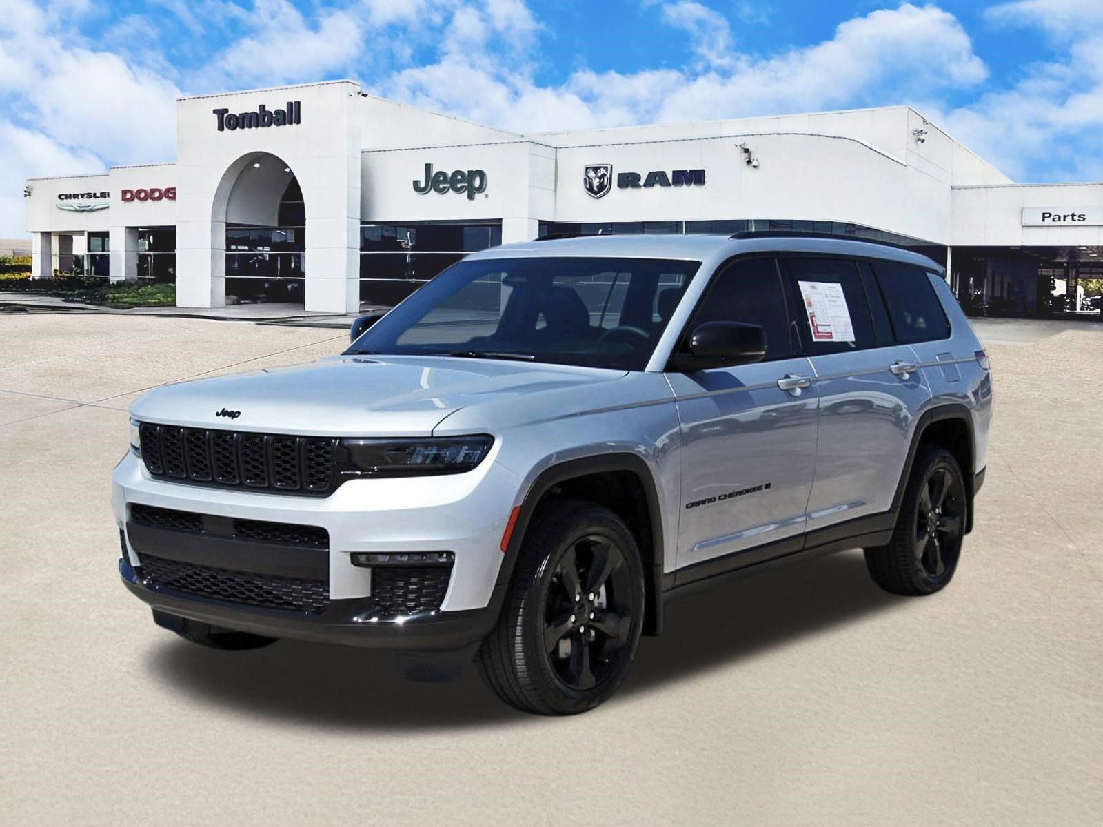 Used 2025 Jeep Grand Cherokee L Limited w/ Black Appearance Package image 3