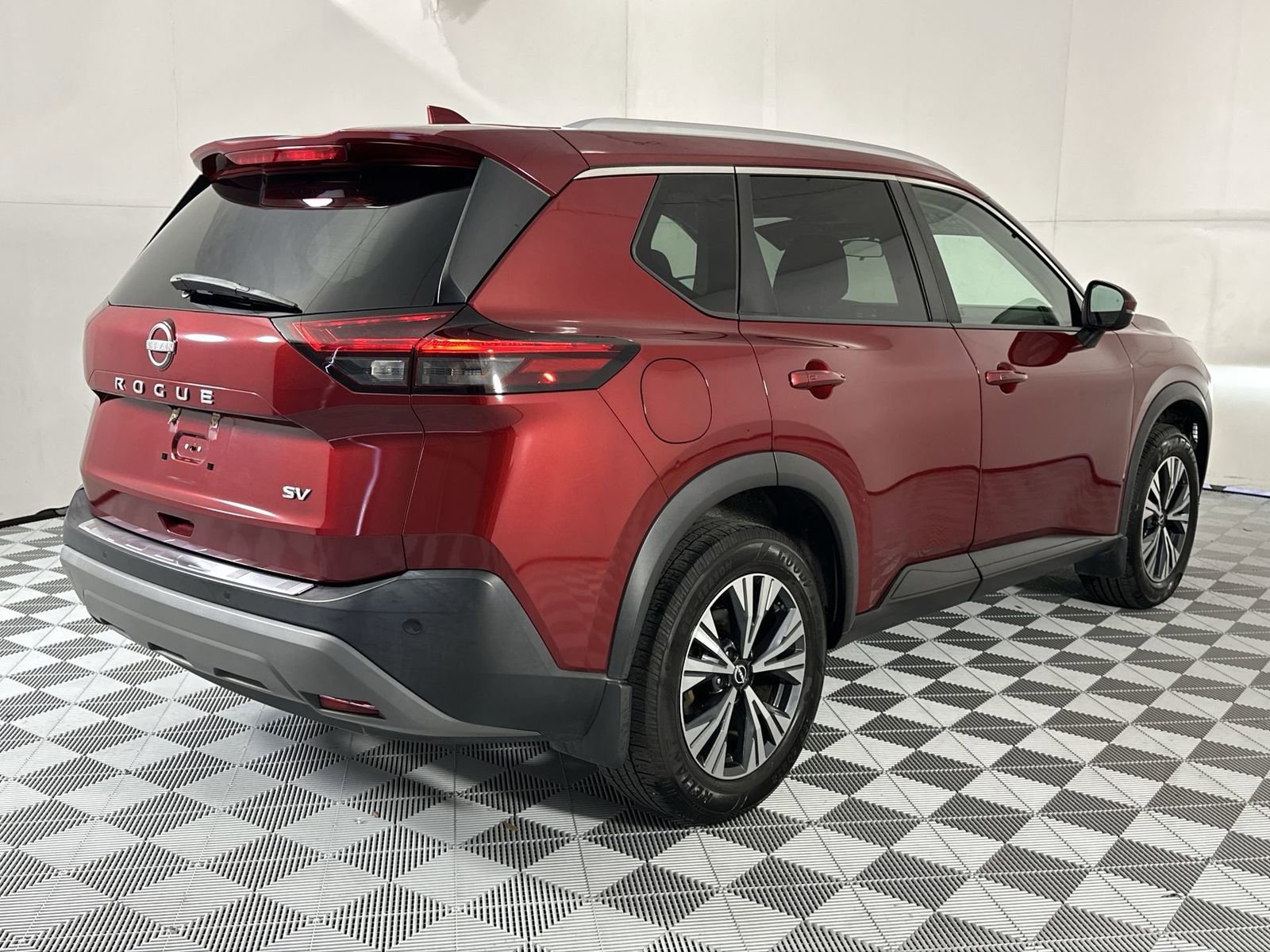 Certified 2022 Nissan Rogue SV w/ SV Premium Package FWD image 8