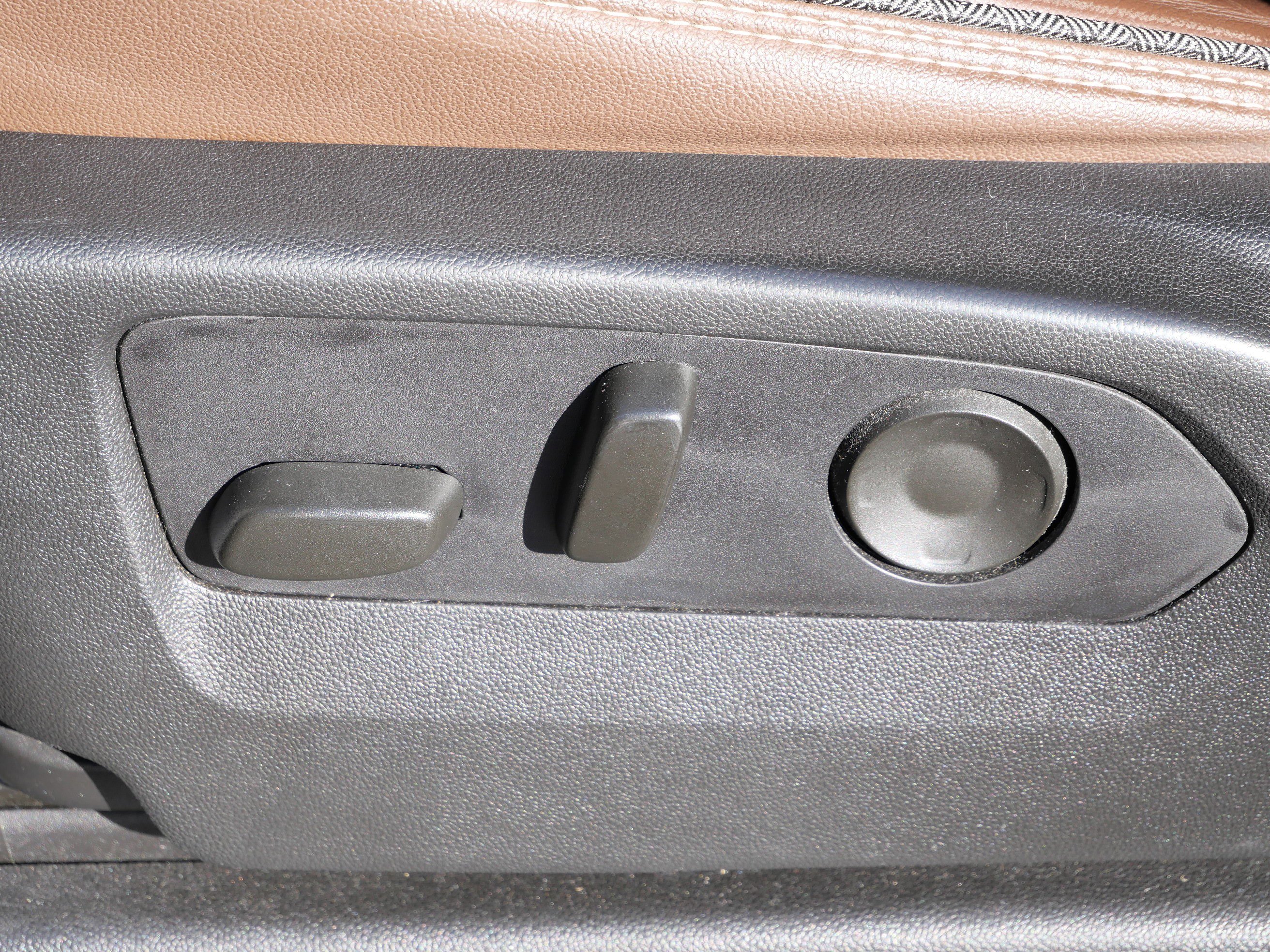 Used 2021 Chevrolet Tahoe High Country w/ Premium Package image 7