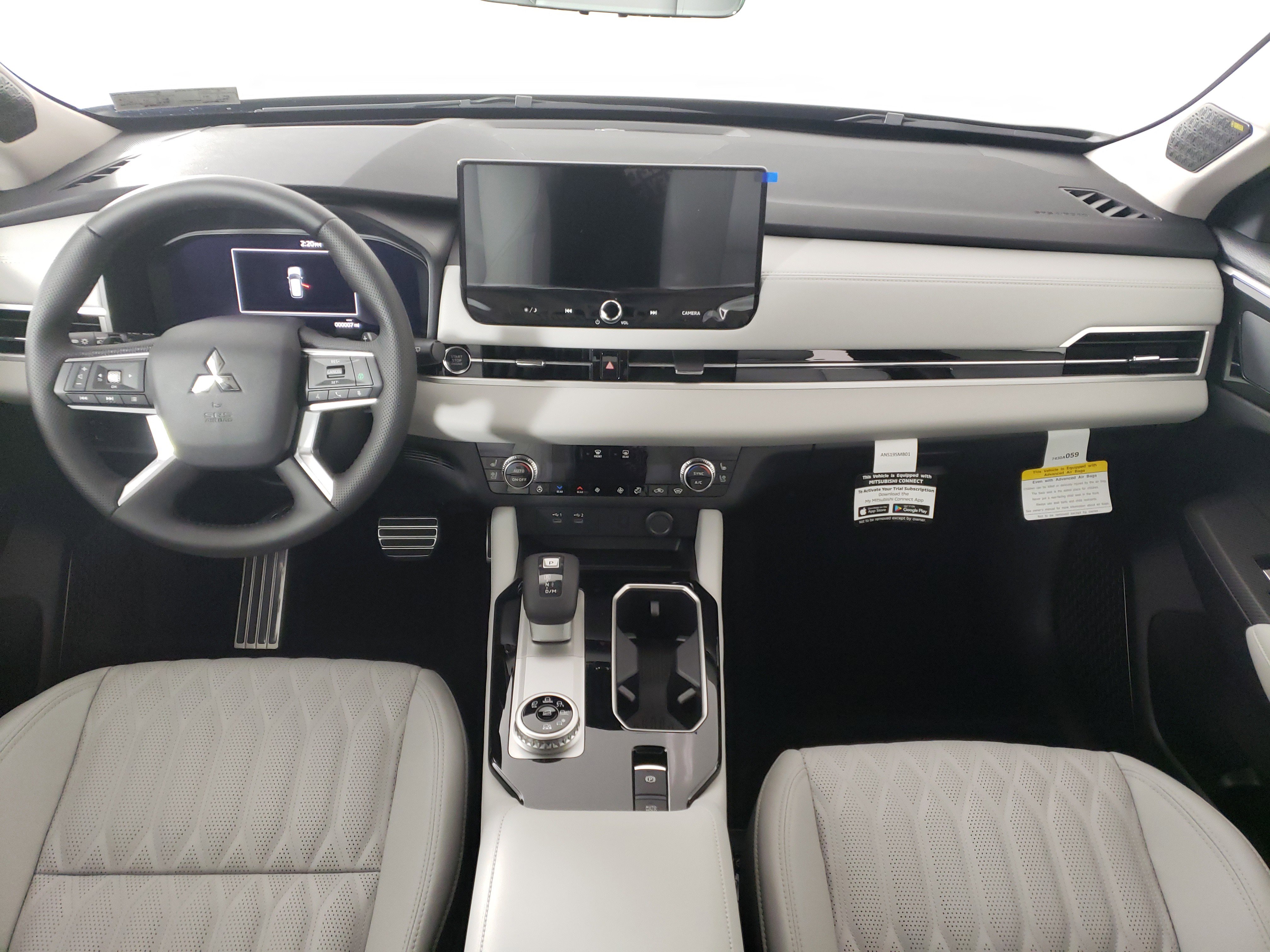 New 2025 Mitsubishi Outlander AWD image 16