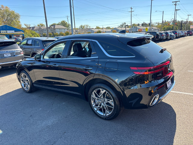 Used 2025 Genesis GV70 2.5T AWD/4WD image 6