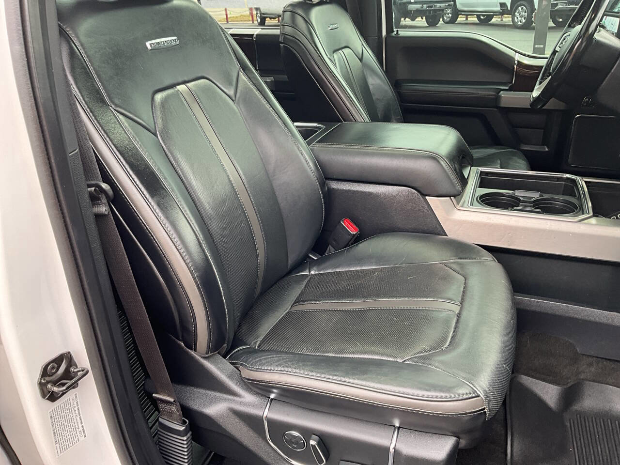 Used 2017 Ford F350 Platinum w/ Platinum Ultimate Package image 16